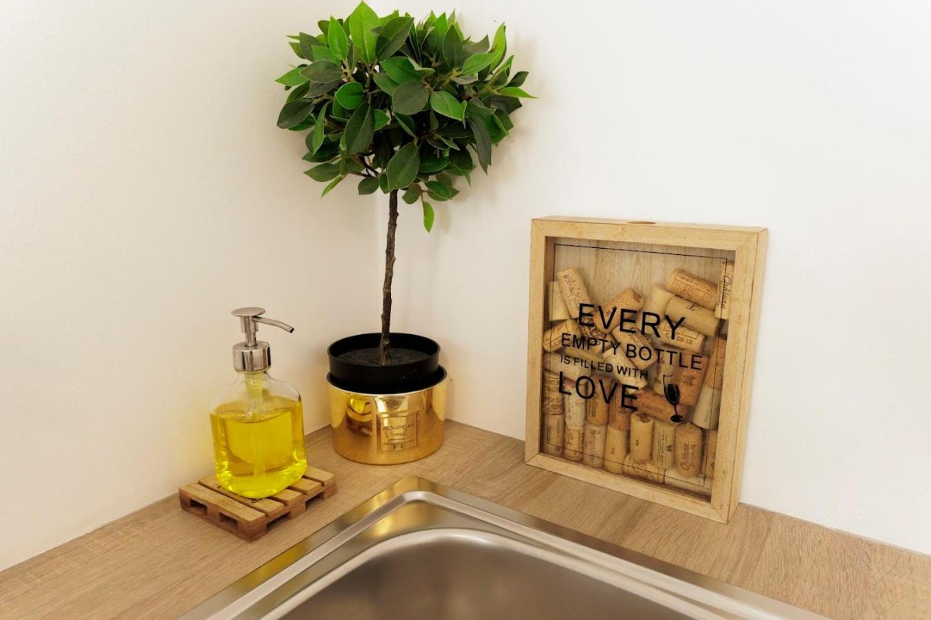 דירות ברטיסלאבה Boutique Flat In Old Town מראה חיצוני תמונה