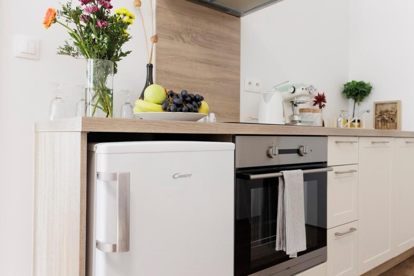 דירות ברטיסלאבה Boutique Flat In Old Town מראה חיצוני תמונה