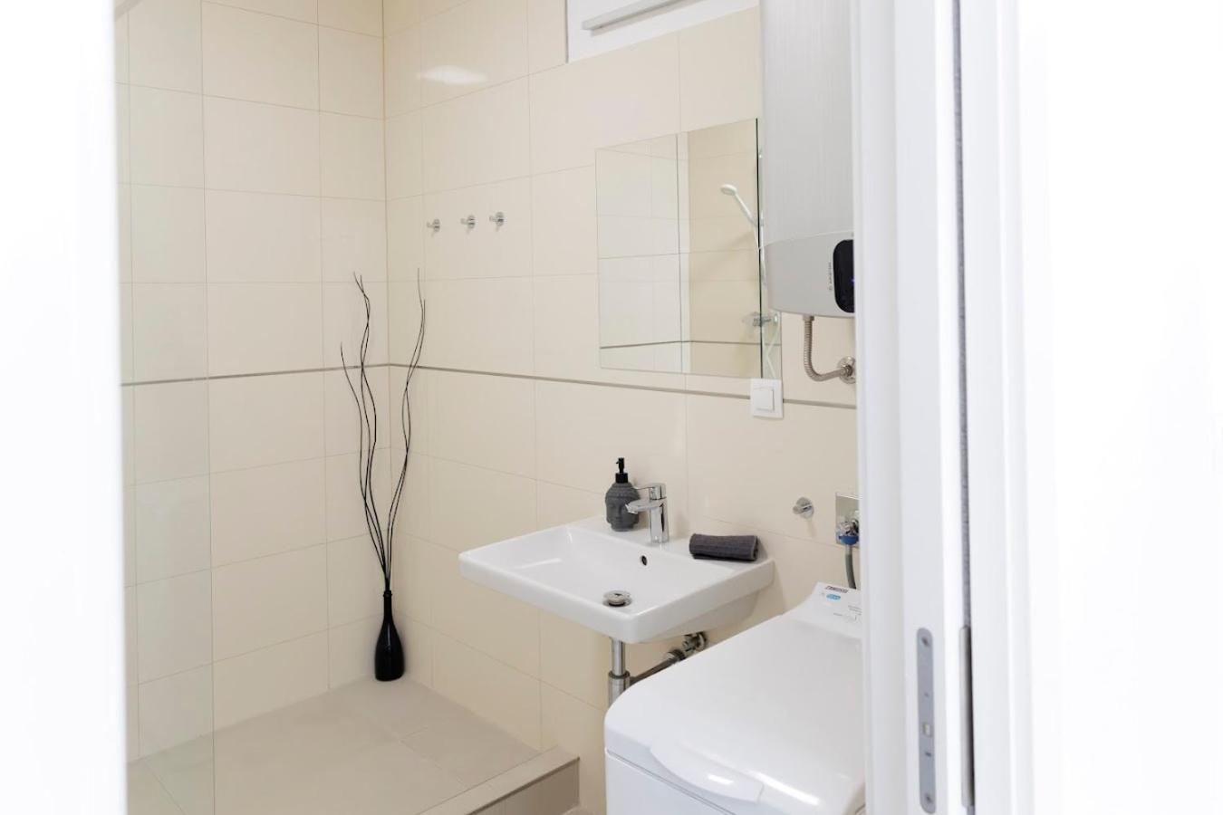 דירות ברטיסלאבה Boutique Flat In Old Town מראה חיצוני תמונה
